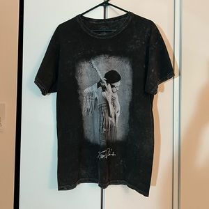 black graphic tee